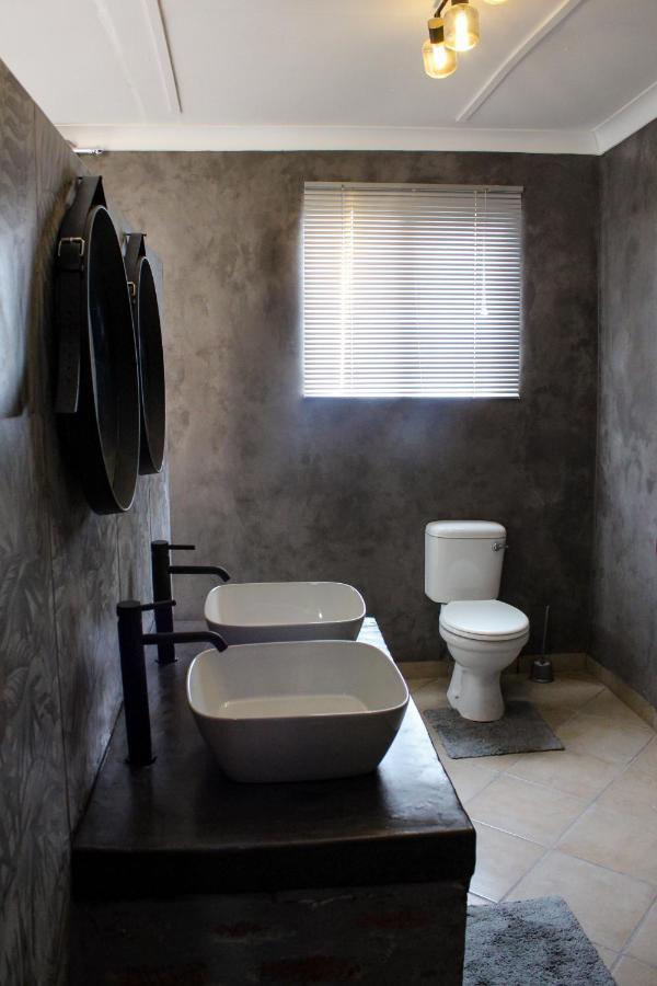 A Step Ahead Hotel Klerksdorp Buitenkant foto
