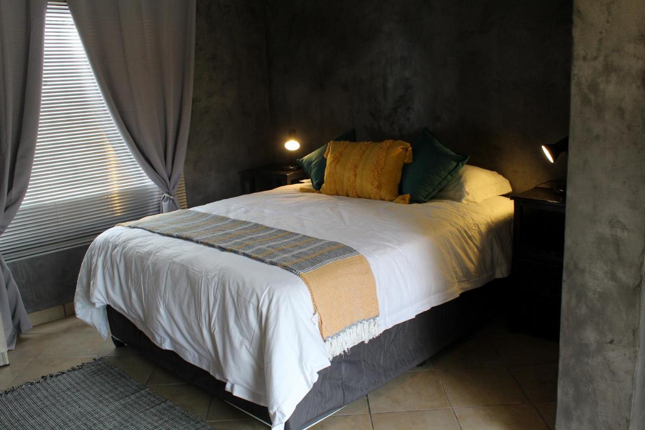 A Step Ahead Hotel Klerksdorp Buitenkant foto